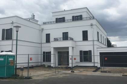 Neubau Villa Potsdam, Fenster & Klappläden